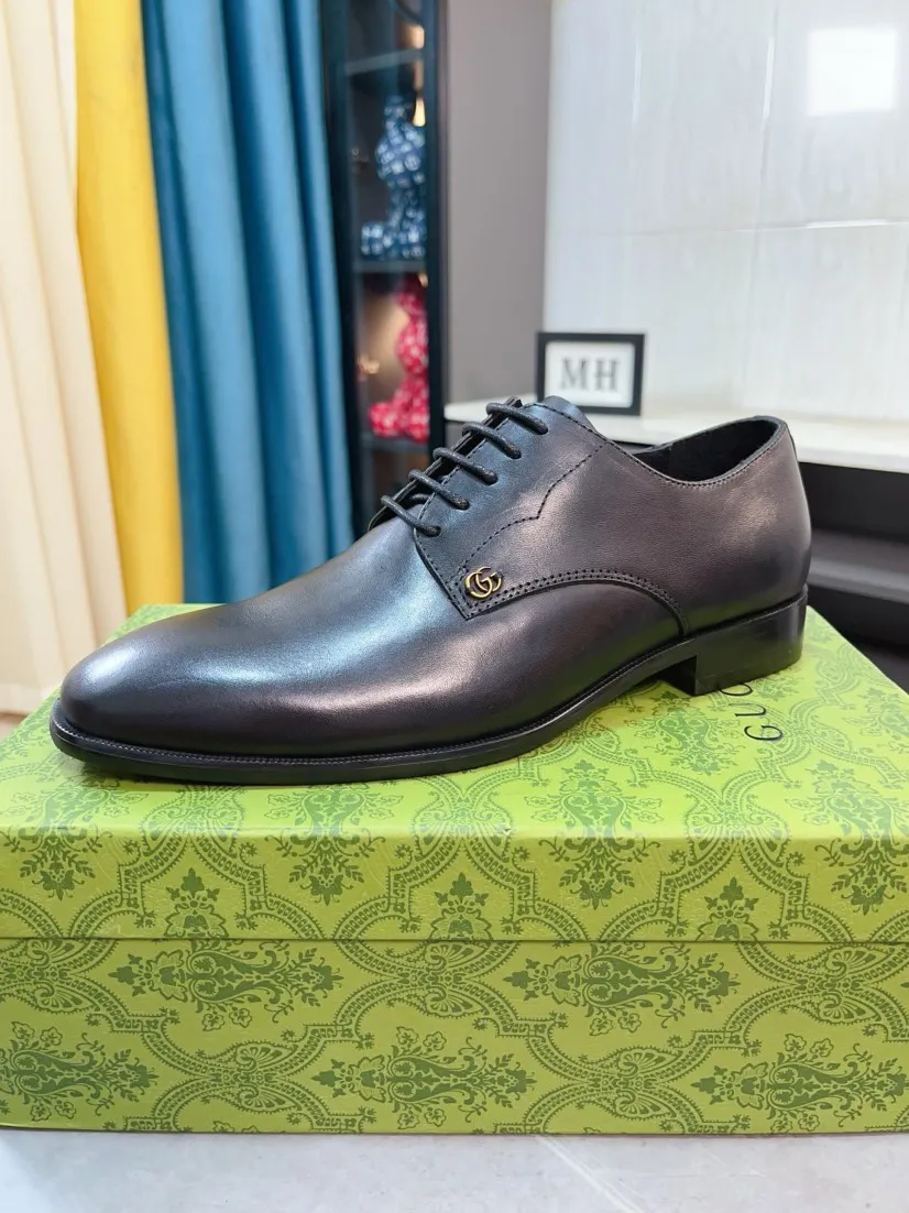 Men's Men's Shoes 💰520🌹🌹Niuli [GUCCI Gucci] A new style of formal men's leather shoes is coming~ The original quality upper is made of patent leather imported from Italy, the leather is soft and delicate, comfortable and soft first-layer cowhide lining, rubber wear-resistant outsole, the shoe shape is dignified and domineering, and the luxury charm cannot be concealed! The natural and free nouveau riche leads the trend. Code number: 38-44
